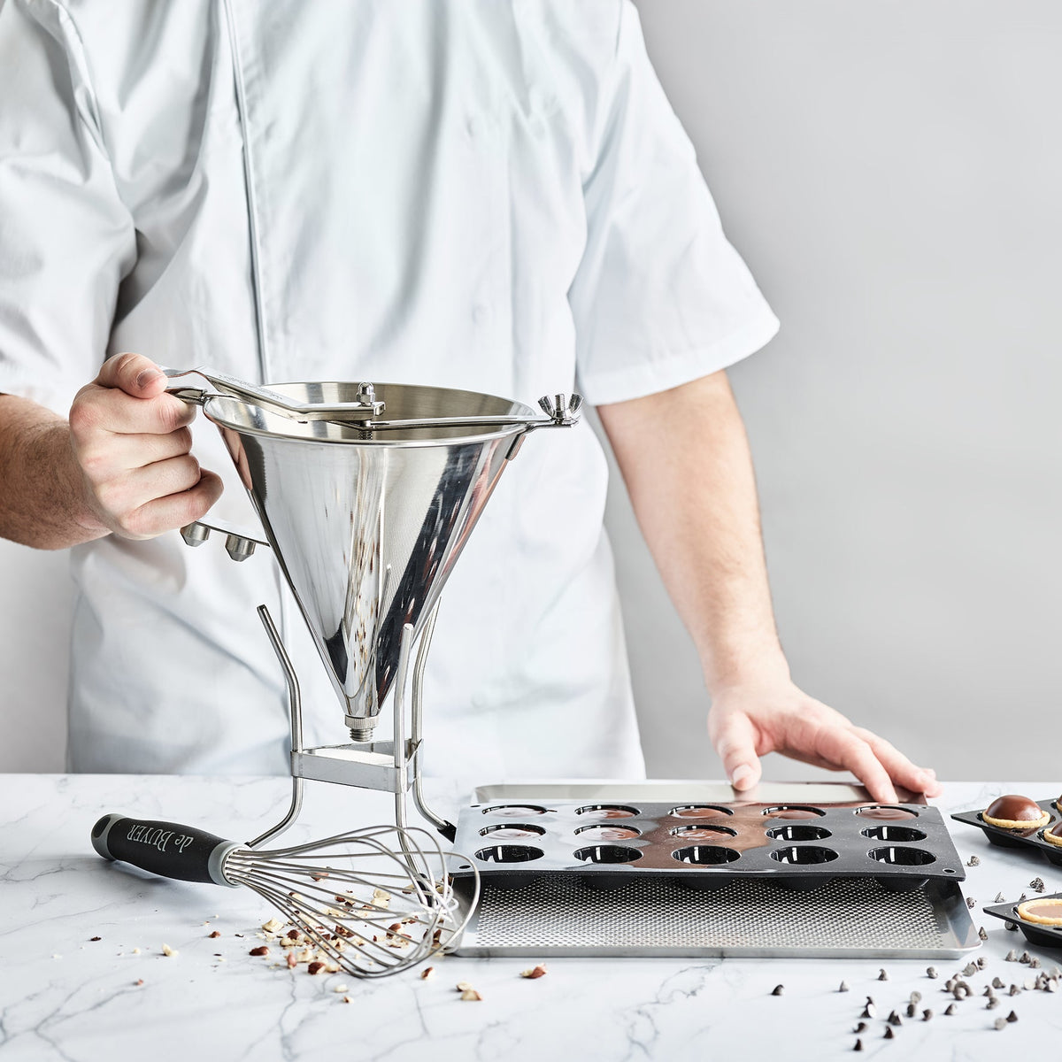 Funnel Confectionary with Stand 1.9Lt