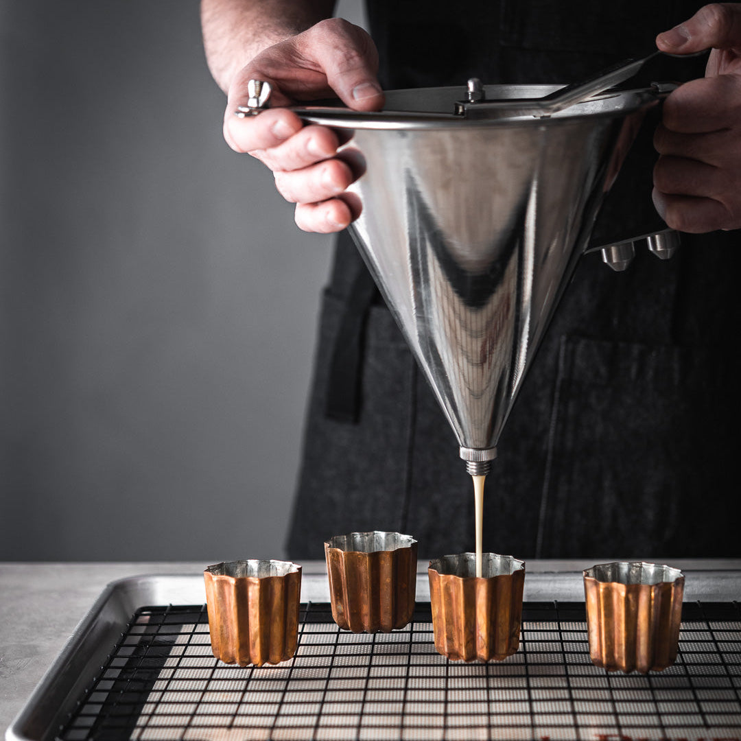 Funnel Confectionary with Stand 1.9Lt