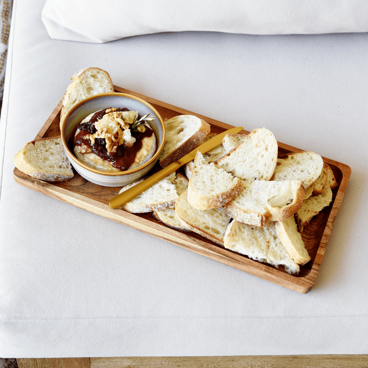 Serve Natural Acacia Rectangular Tray 355x180x25mm