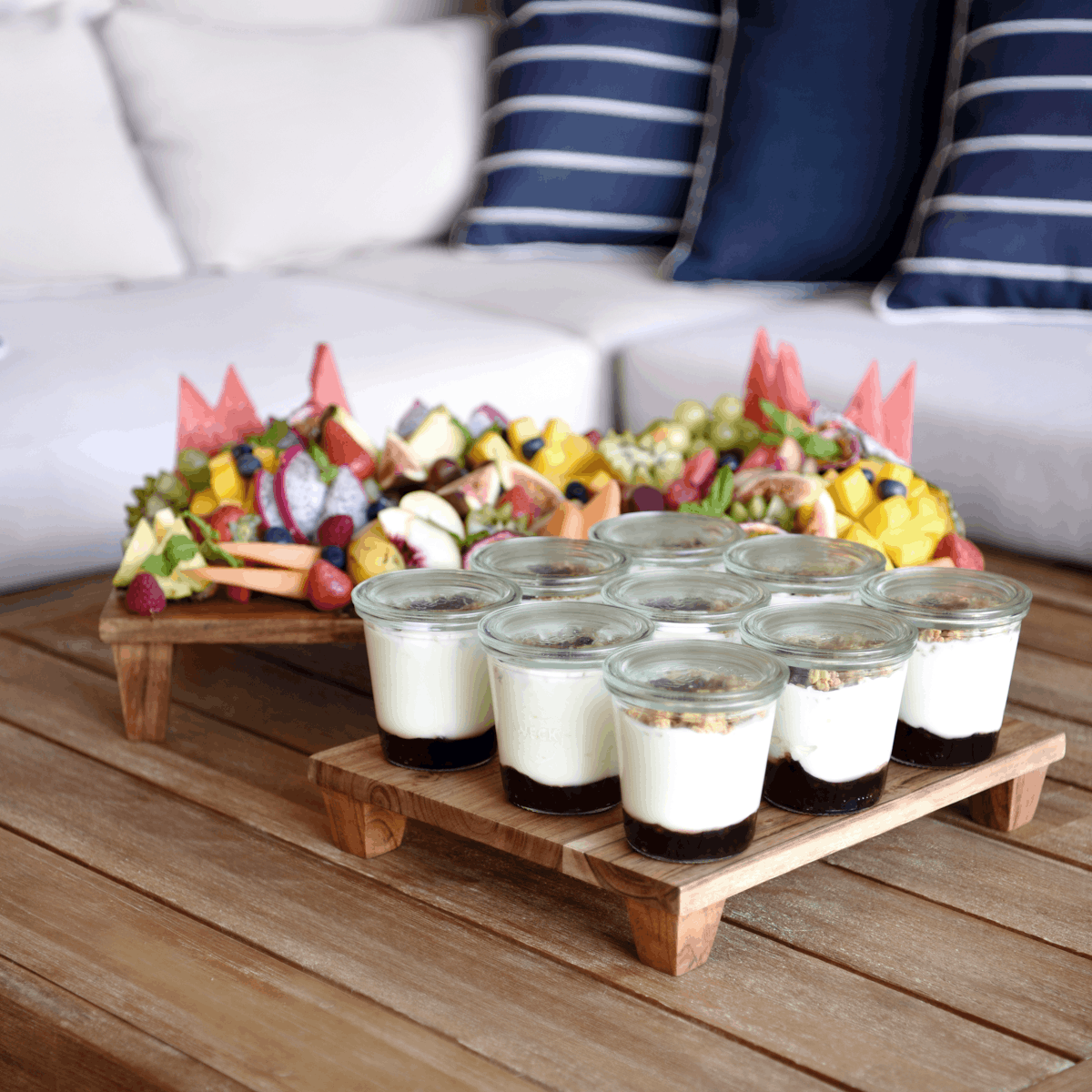 Serve Natural Acacia Display Stand with Legs GN 1/2 325x265x50mm