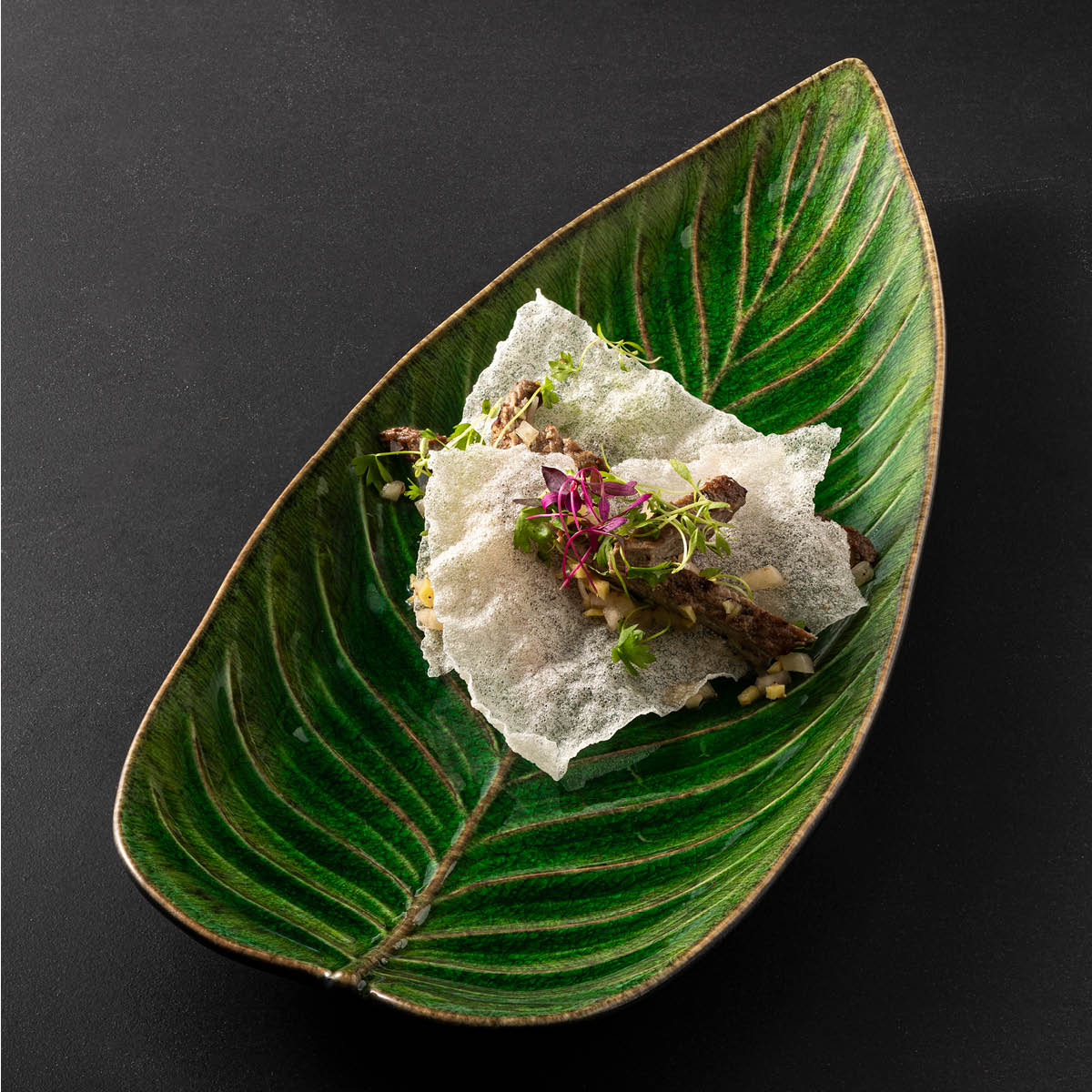 301511 Costa Nova Riviera Tomate Hydrangea Leaf Plate 218x191mm Tomkin Australia Hospitality Supplies