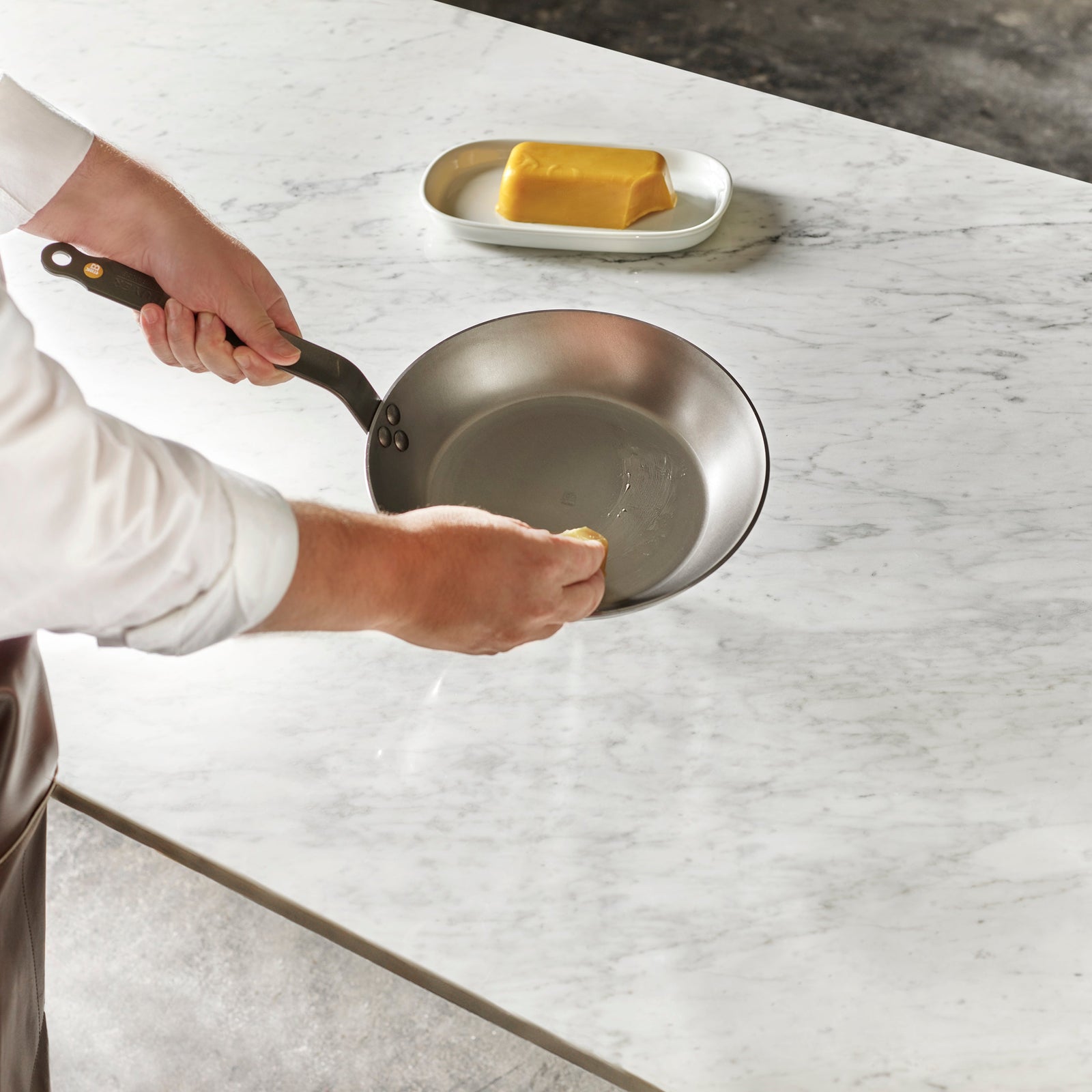DEBUYER37122 De Buyer Carbone Plus Frypan Round 220mm Tomkin Australia Hospitality Supplies