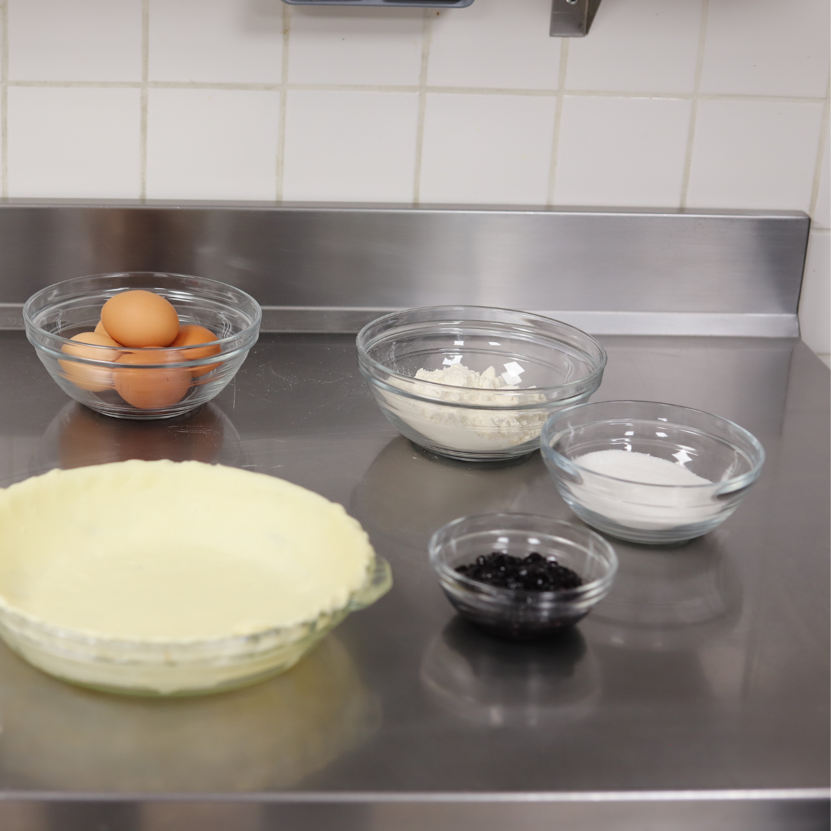 Mixing Bowl Stackable 200x81mm / 1.55Lt