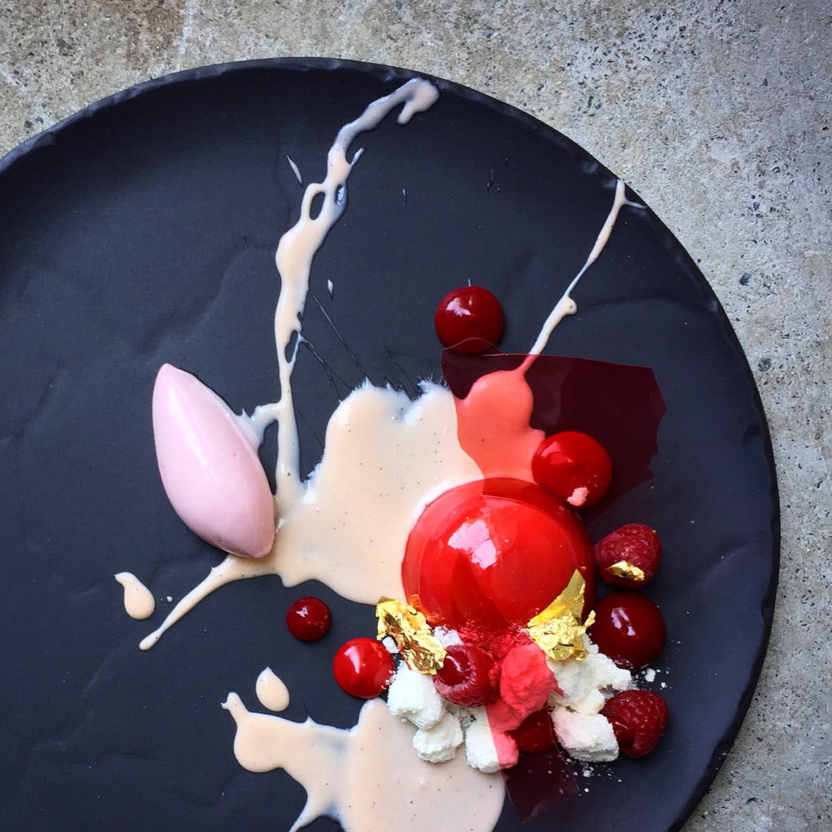 Basalt Round Steak Plate 300mm