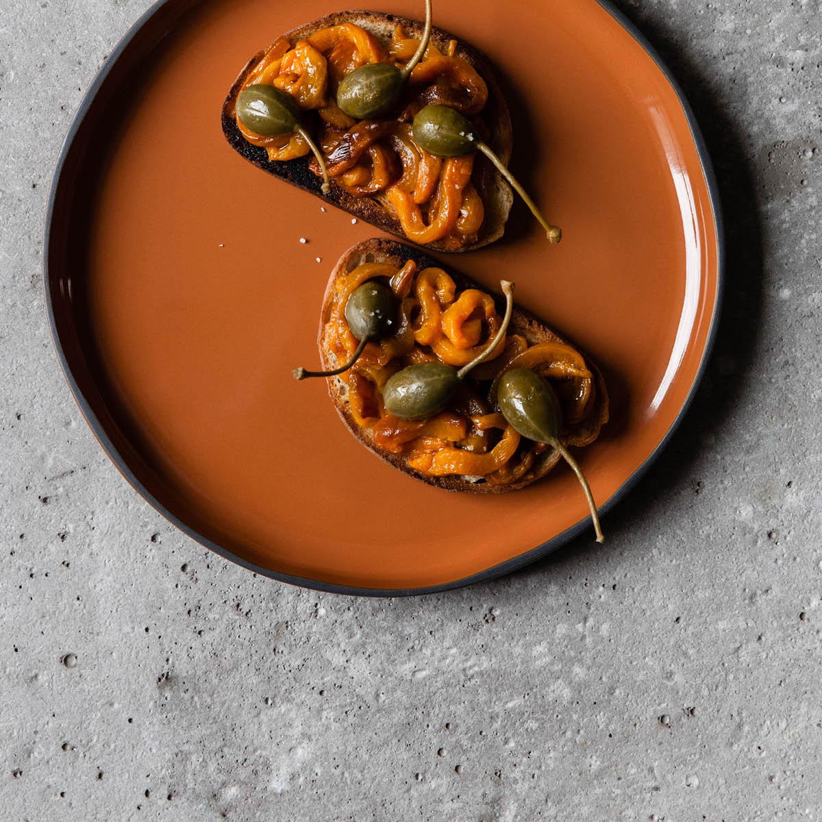 Caractere Cinnamon Round Plate 210mm