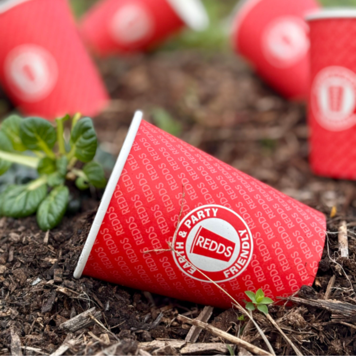 Redds Paper Cup Pong Pack With w. Ping Pong Balls 425ml