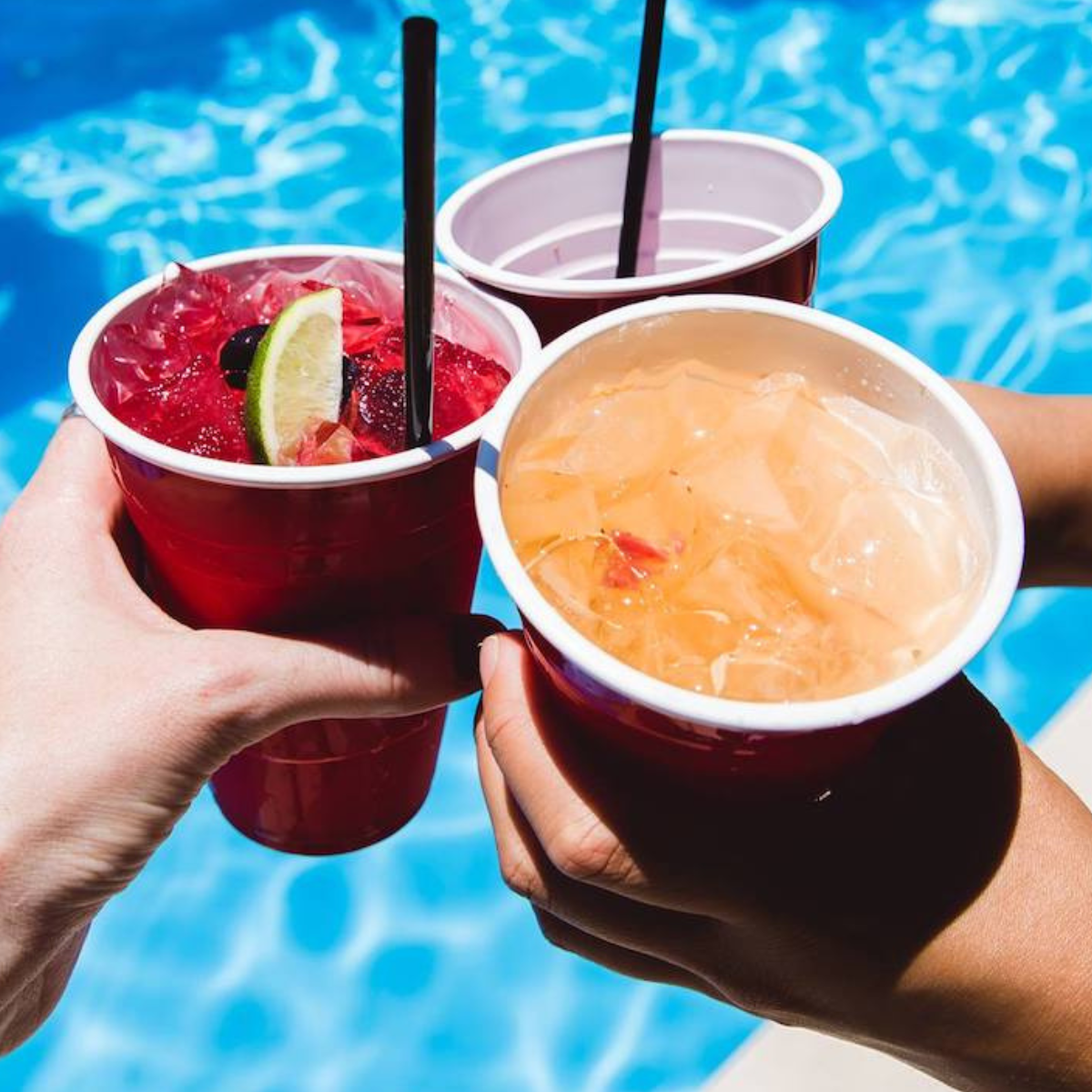 Redds Minis Red Cup 285ml