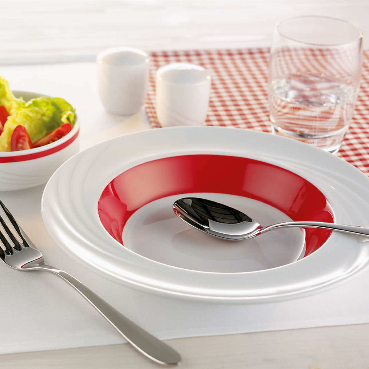 SH9180016/62931 Donna Senior Decor Round Flat Rim Plate with Red Wide Band 160mm Tomkin Australia Hospitality Supplies