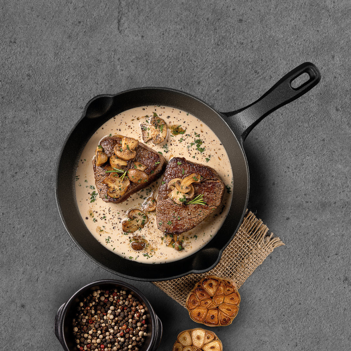 Fargo Cast Iron Skillet Pre-Seasoned 314mmx221mmx63mm