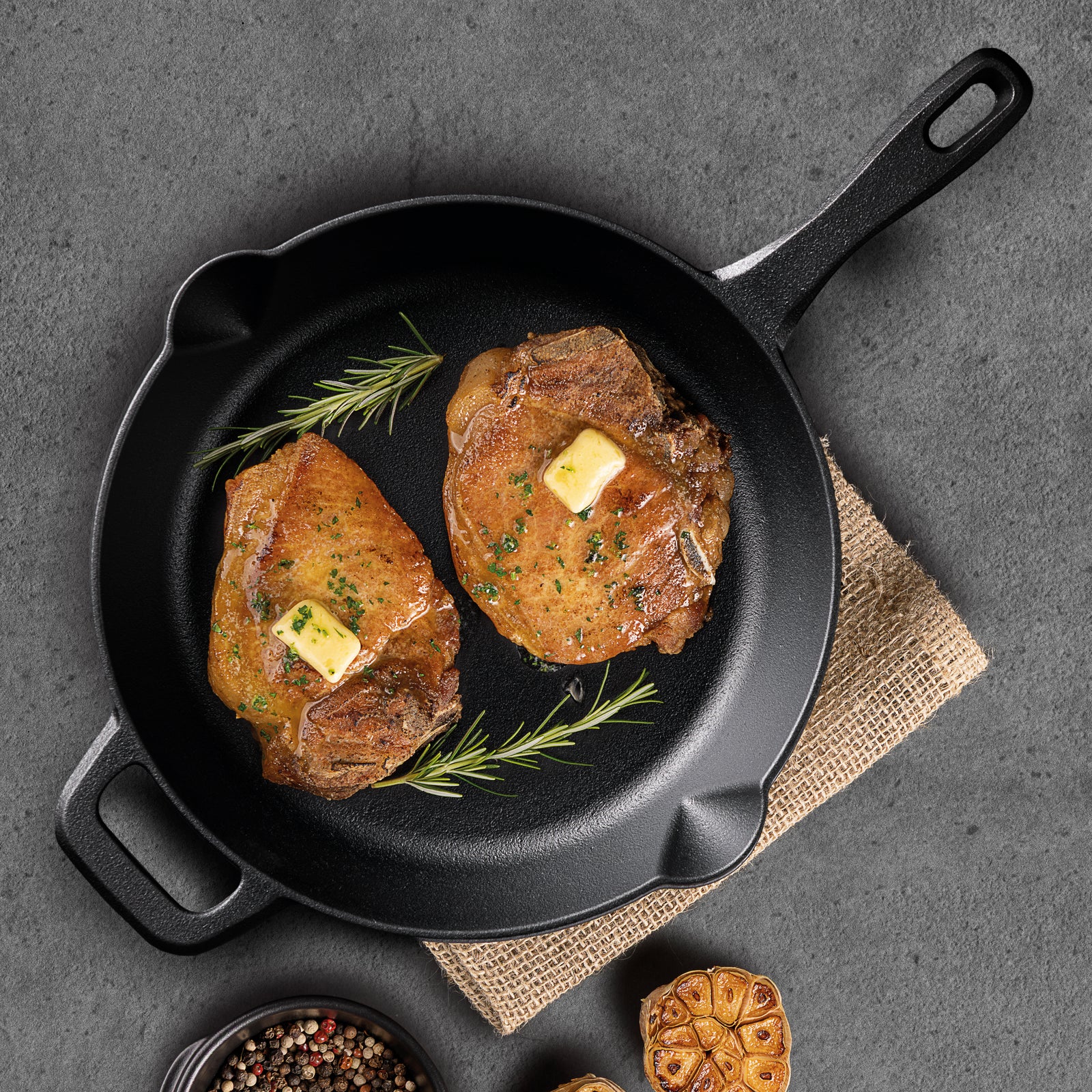 Fargo Cast Iron Skillet Pre-Seasoned 438mmx290mmx75mm