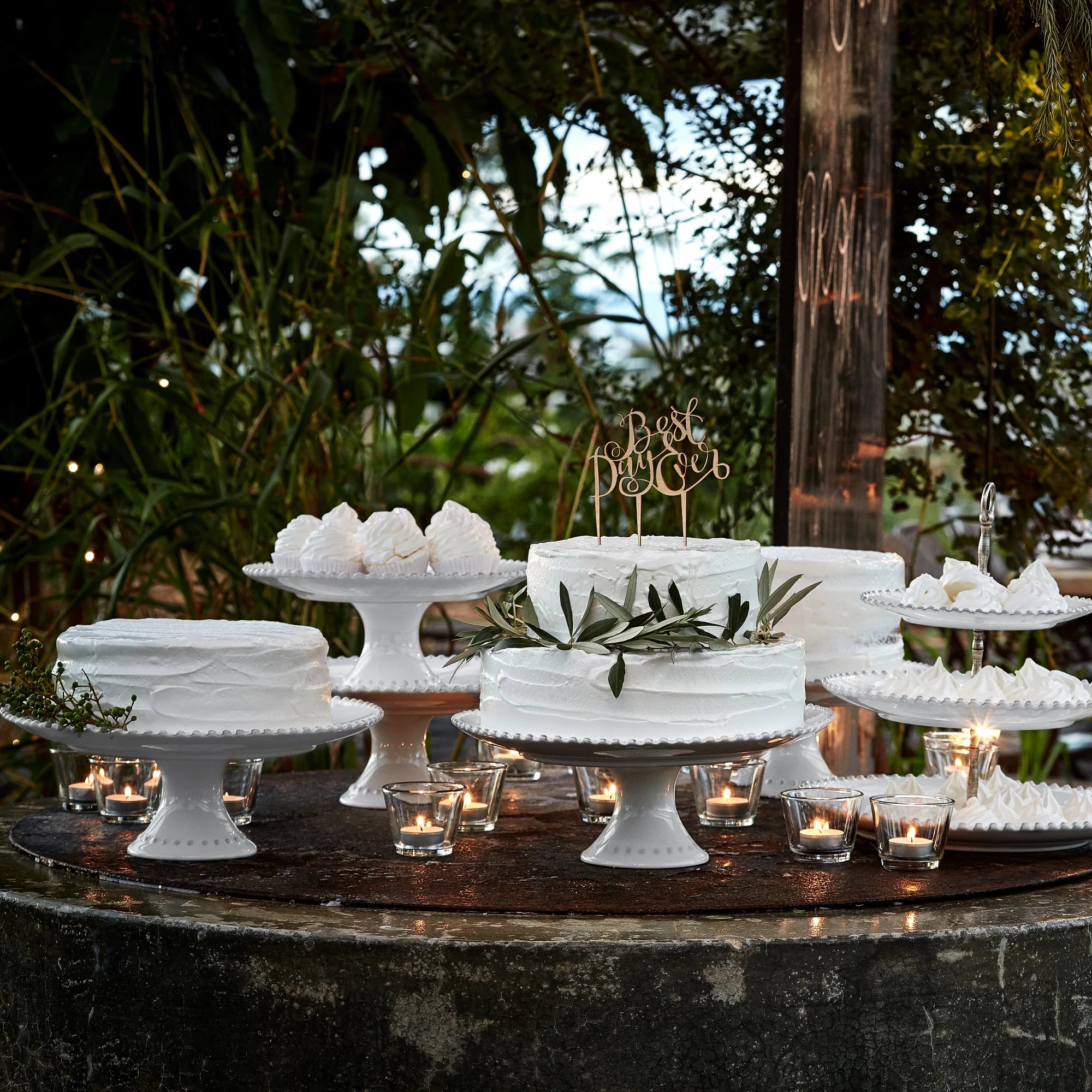 Pearl Footed Plate 220mm