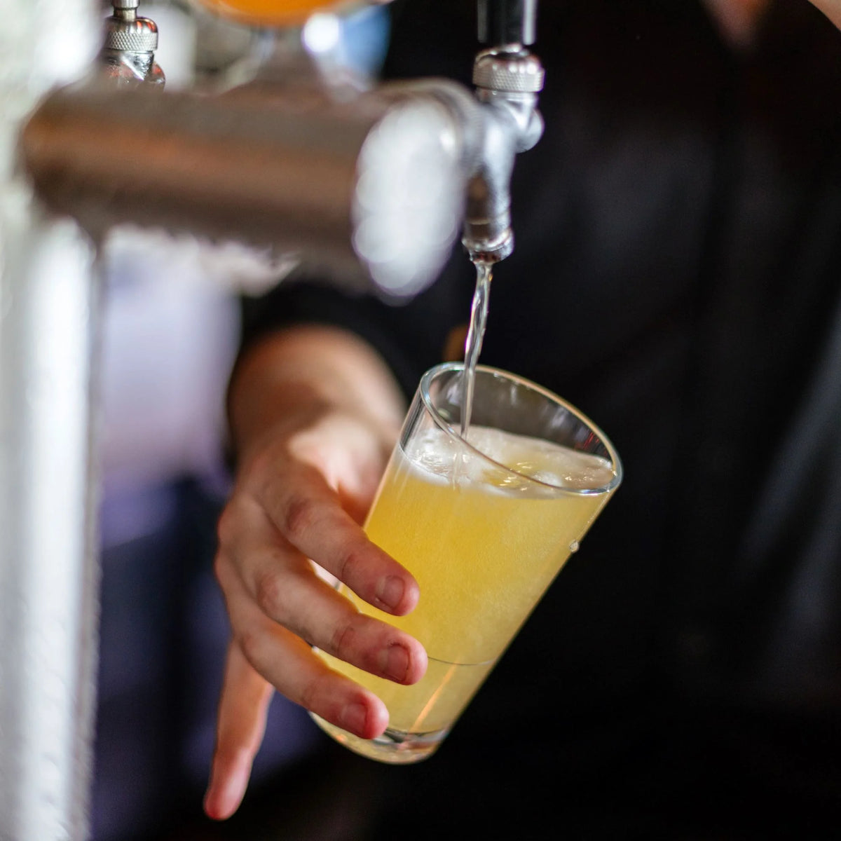 Essentials Hb Beer W&amp;M Certified, Nucleated 570ml