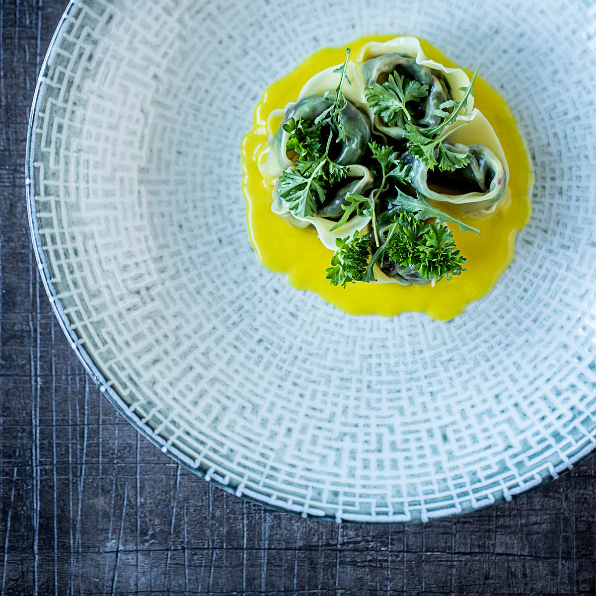 Maze Round Flared Bowl 230x45mm / 1000ml