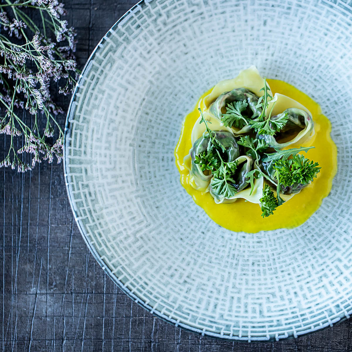 Maze Round Flared Bowl 230x45mm / 1000ml