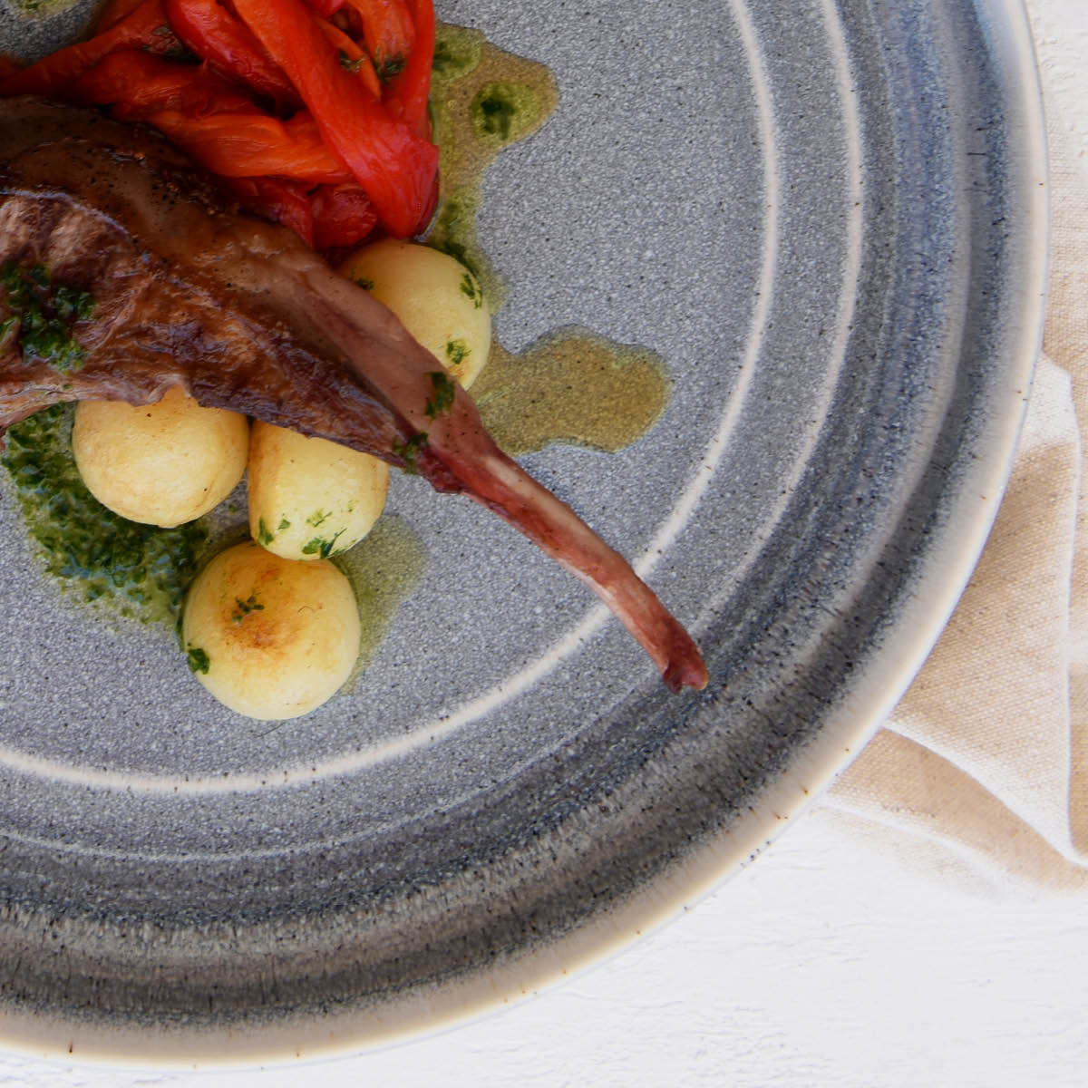 907481 Tablekraft Urban Linea Ocean Blue Round Coupe Plate 220mm Tomkin Australia Hospitality Supplies