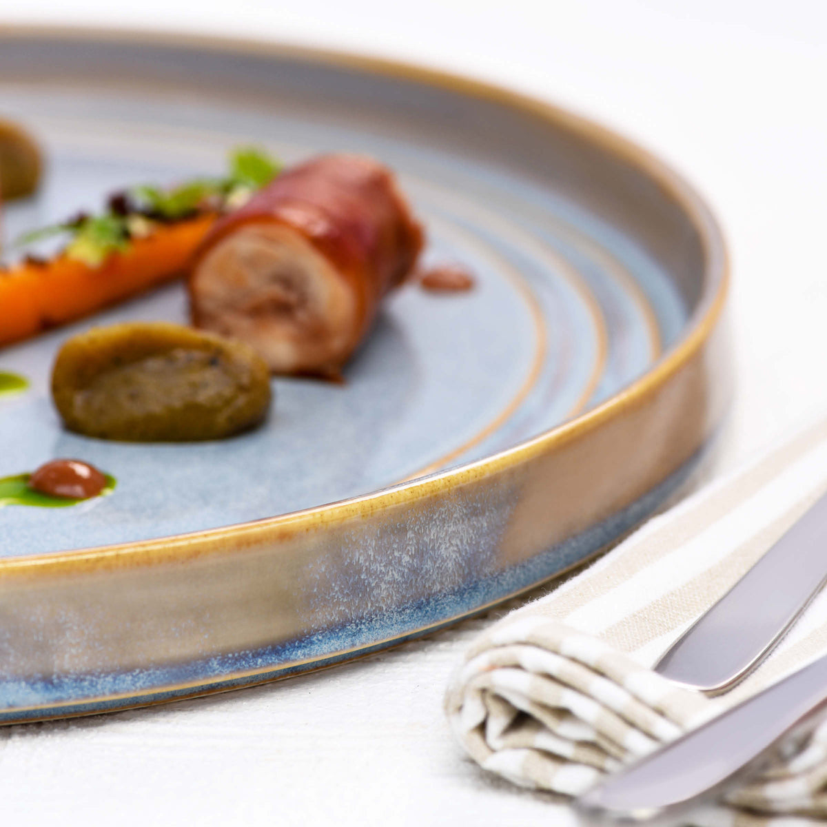 907101 Tablekraft Urban Loft Azure Blue Round Plate 180mm Tomkin Australia Hospitality Supplies