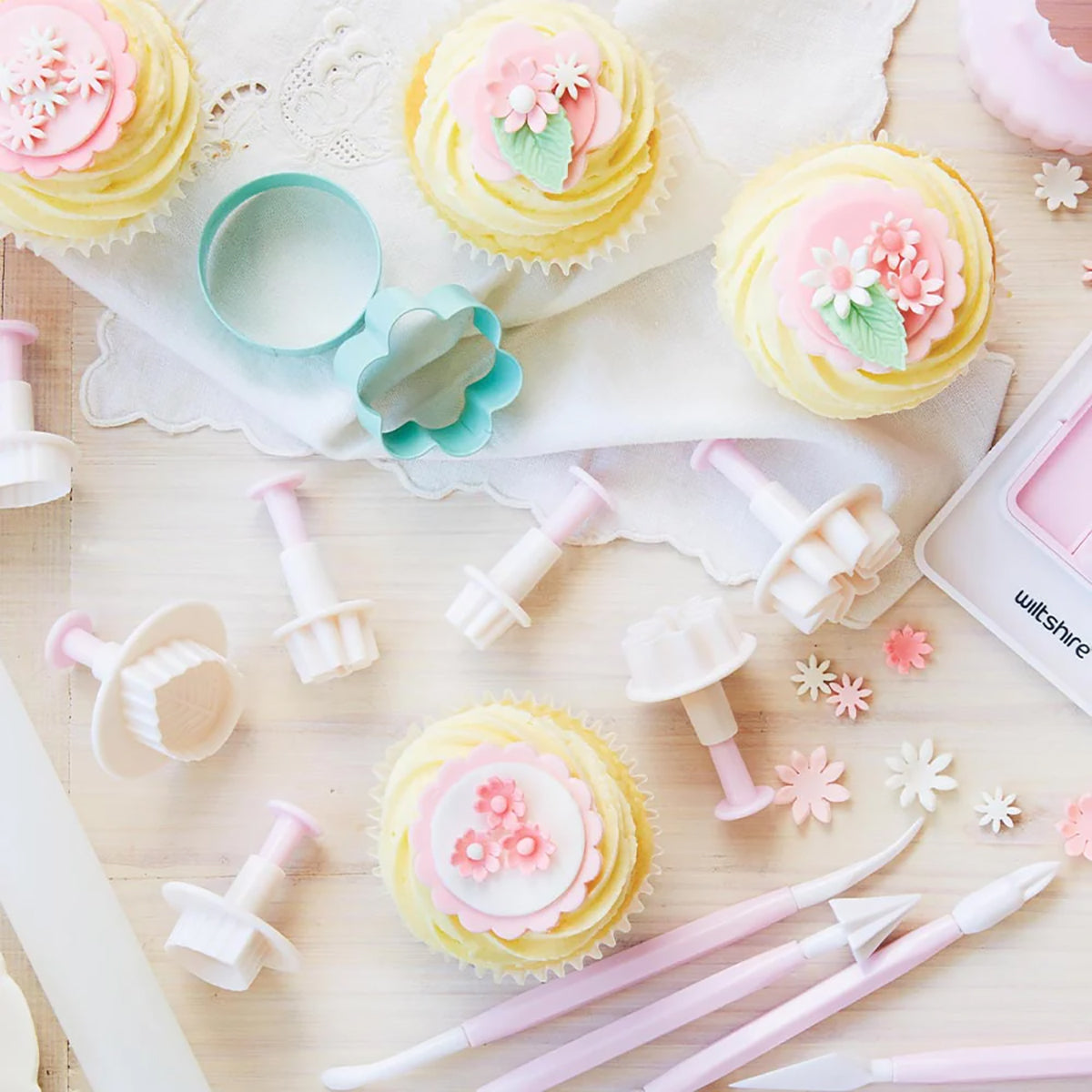 Flower Cutter And Pusher Set Of 4