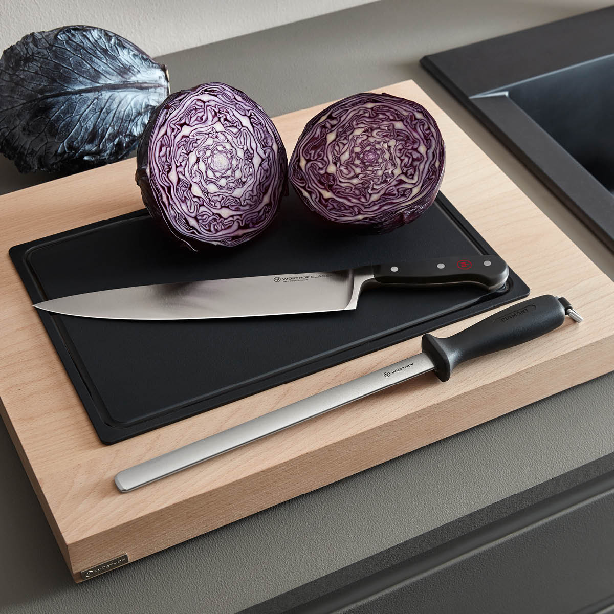 Classic Black Carving Knife 200mm