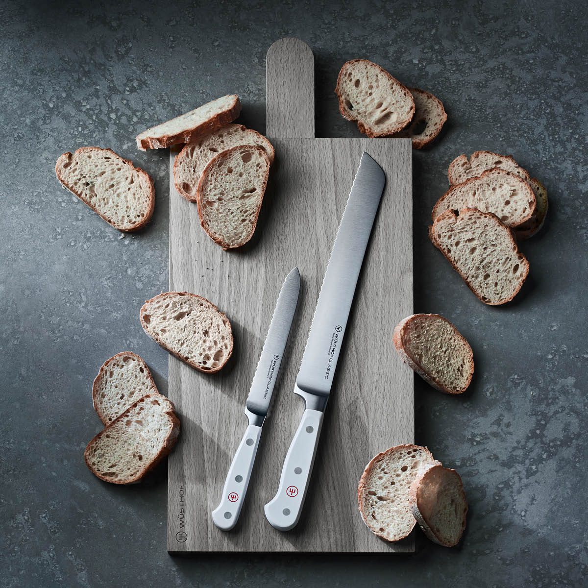 Classic Ikon Creme Bread Knife 230mm
